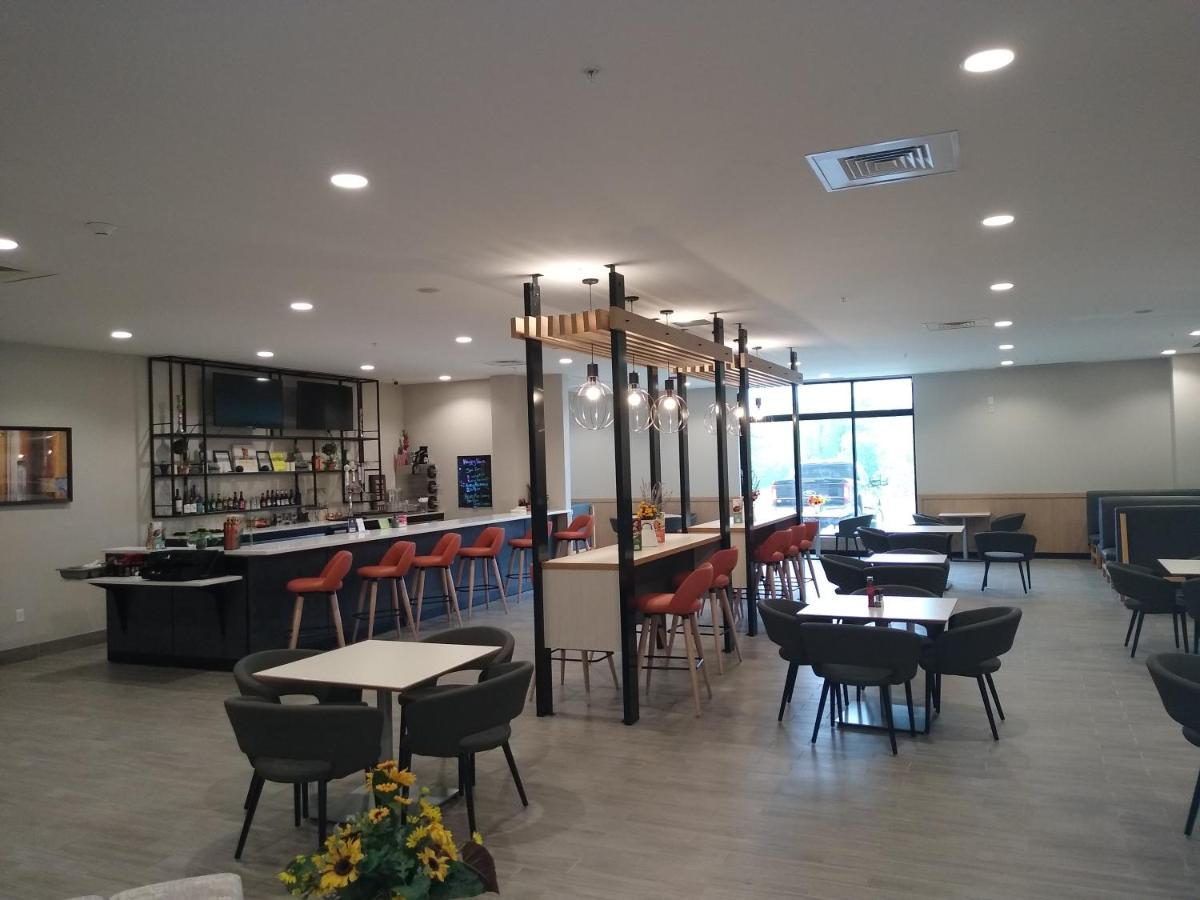 Holiday Inn - Kansas City - Northeast By Ihg Exteriér fotografie